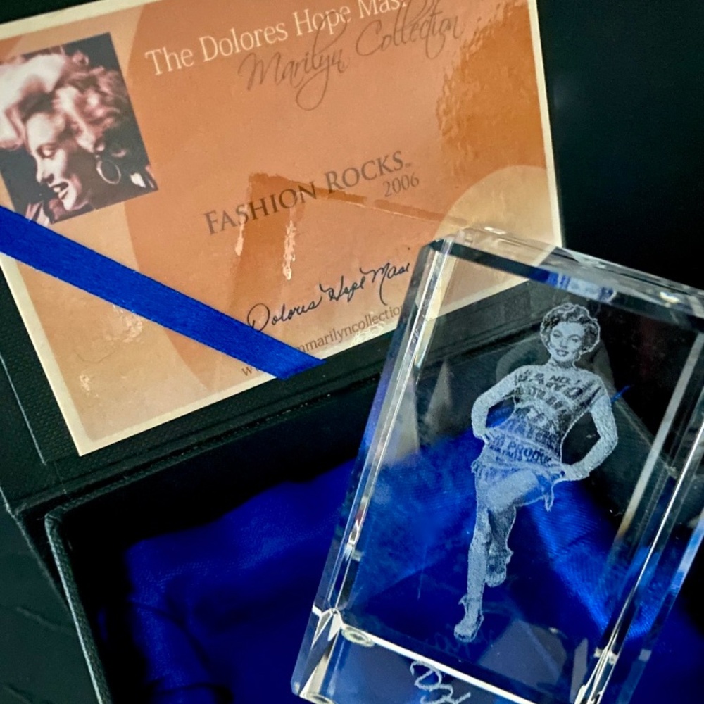 RARE * Fashion Rocks 2006 Dolores Hope Masi Marilyn Monroe Collection 3D Crystal